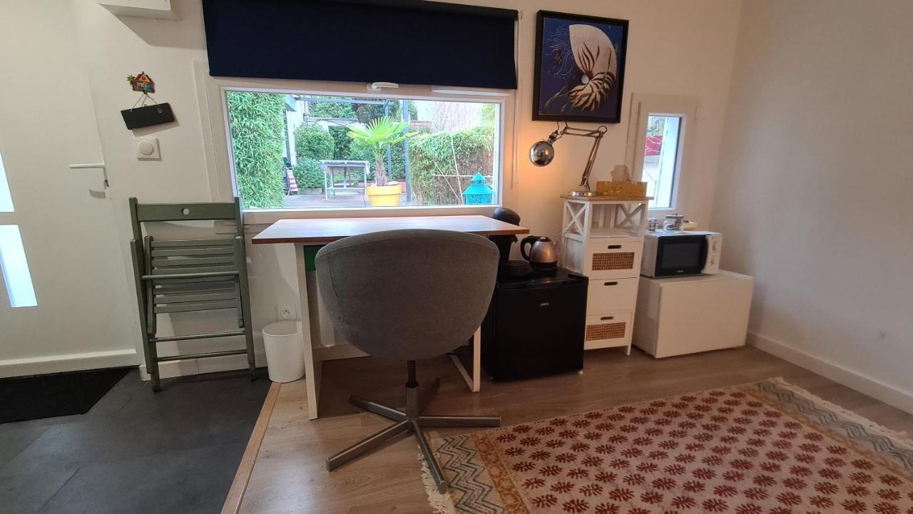 Le Studio Dans Le Jardin. Rosny-sous-Bois Eksteriør billede